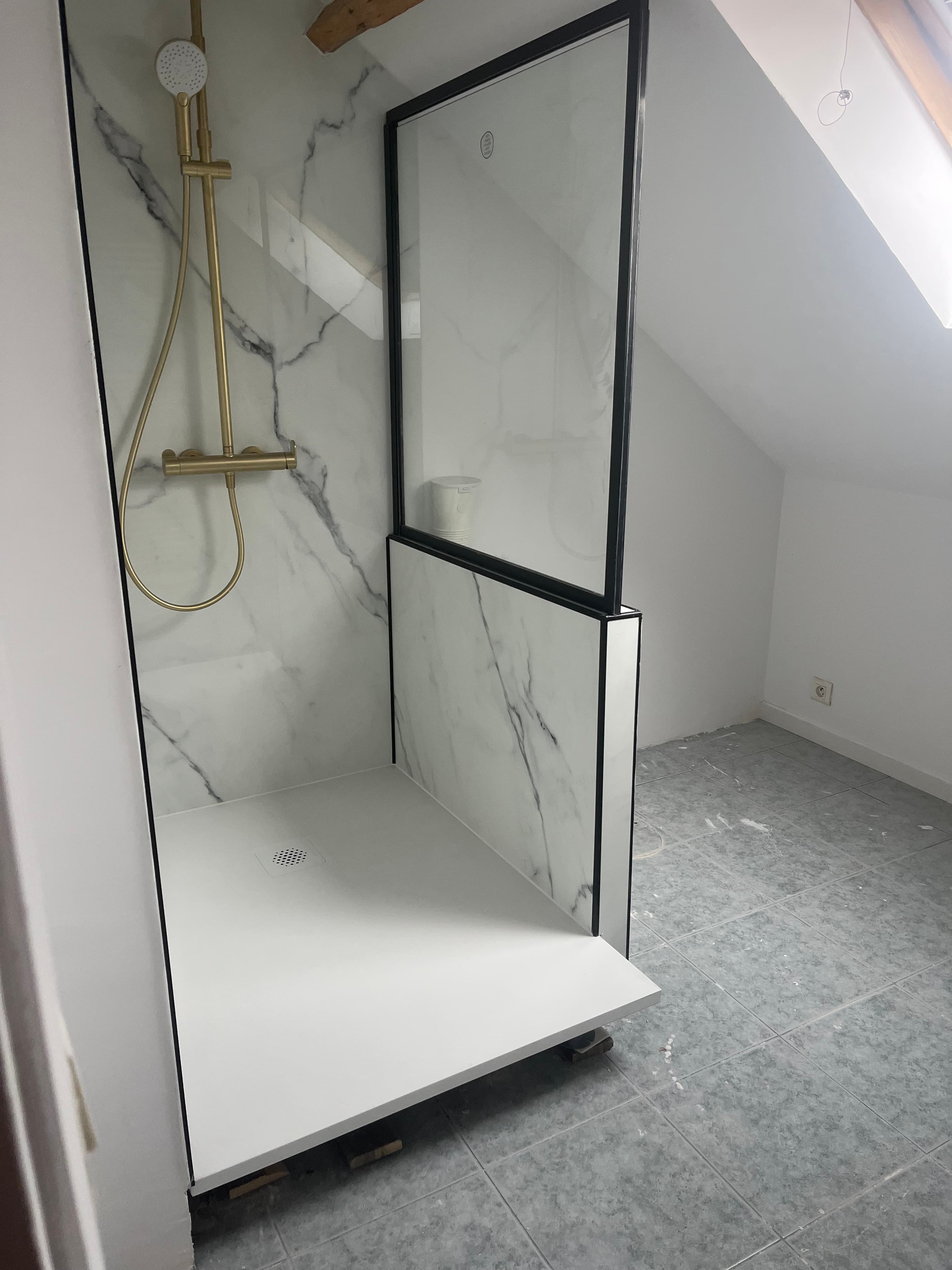 Rénovation de salle de bain sous combles à Compiègne (photo 2 sur 2)
