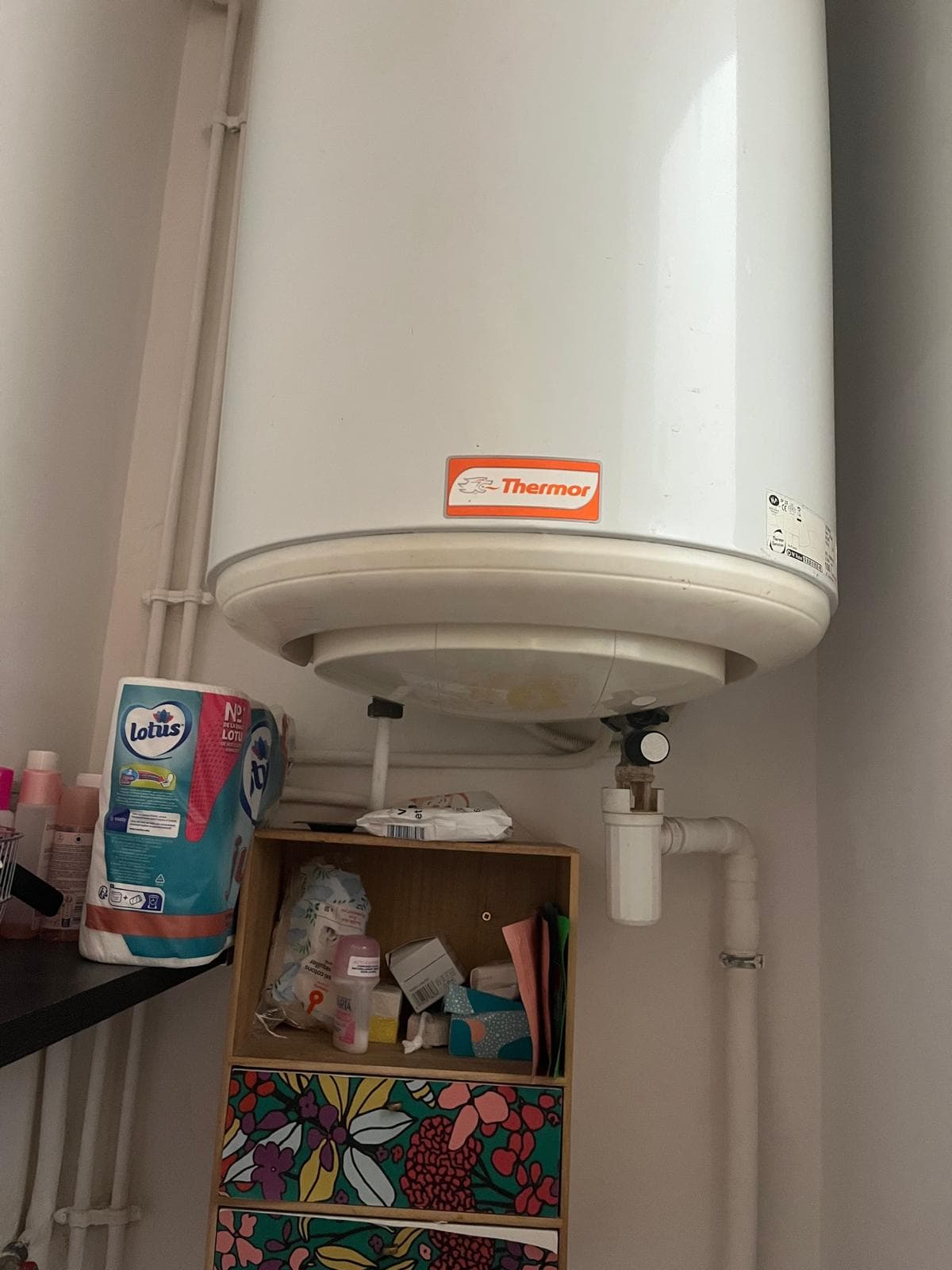 Avant : Installation d'un chauffe-eau plat