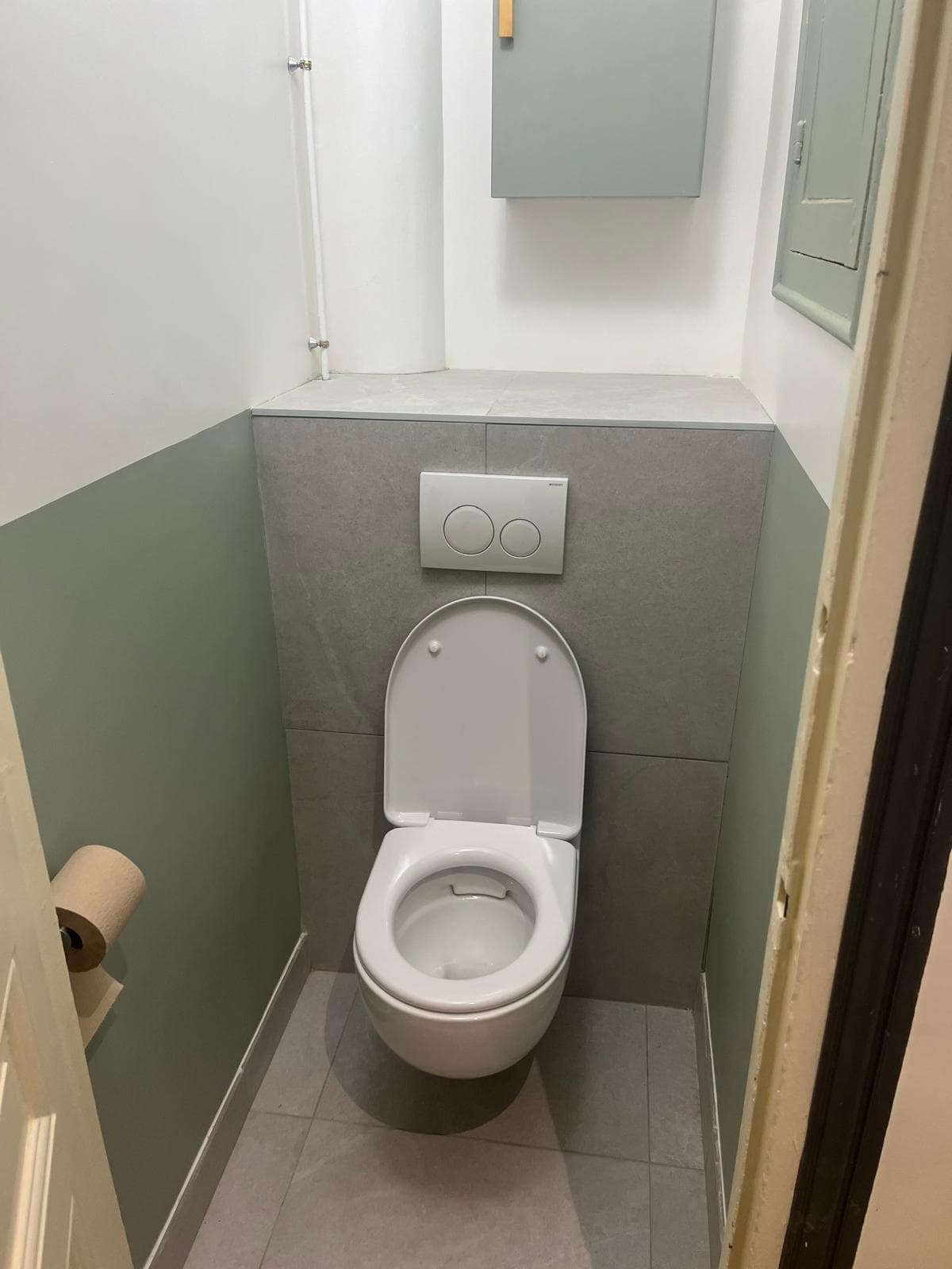 Après : Remplacement de WC et pose de carrelage