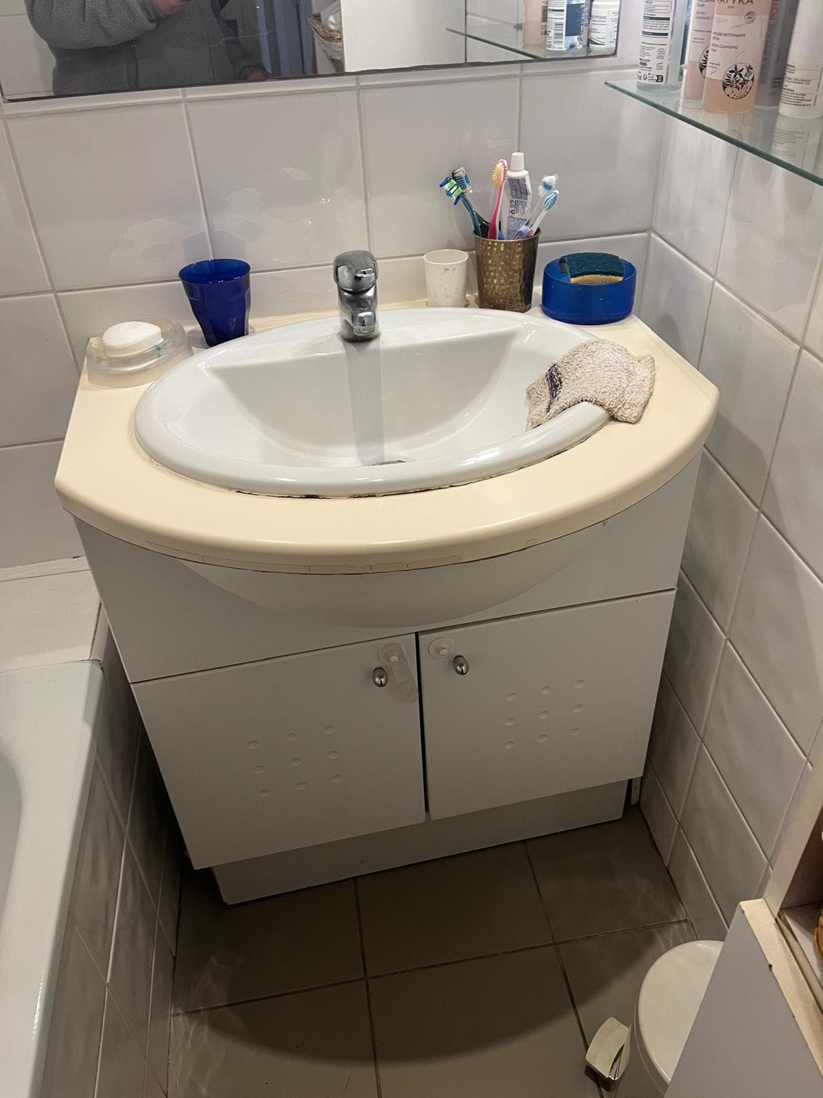 Avant : Modernisation d'une salle d'eau